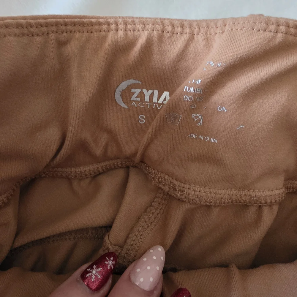 ZYIA Unwind Joggers - Picture 3 of 4